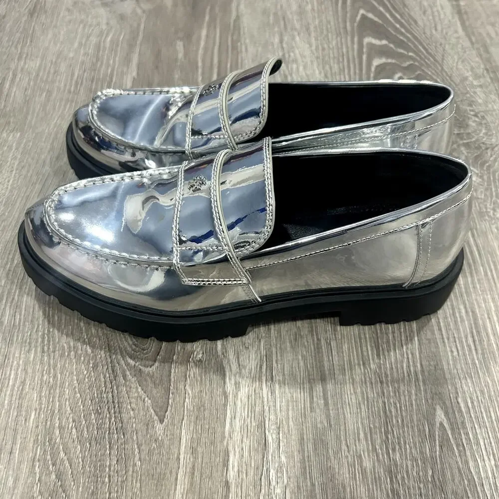 NEW Tory Burch Silver Classic Lug Sole Classic Designer Loafers Size 8